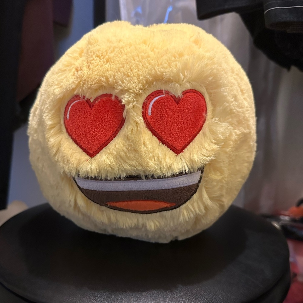 rare emoji piggy bank !